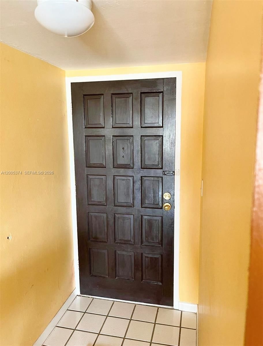 Real estate property located at 3301 Spanish Moss Ter #510, Broward, Lakes Of Inverrary Condo, Lauderhill, FL