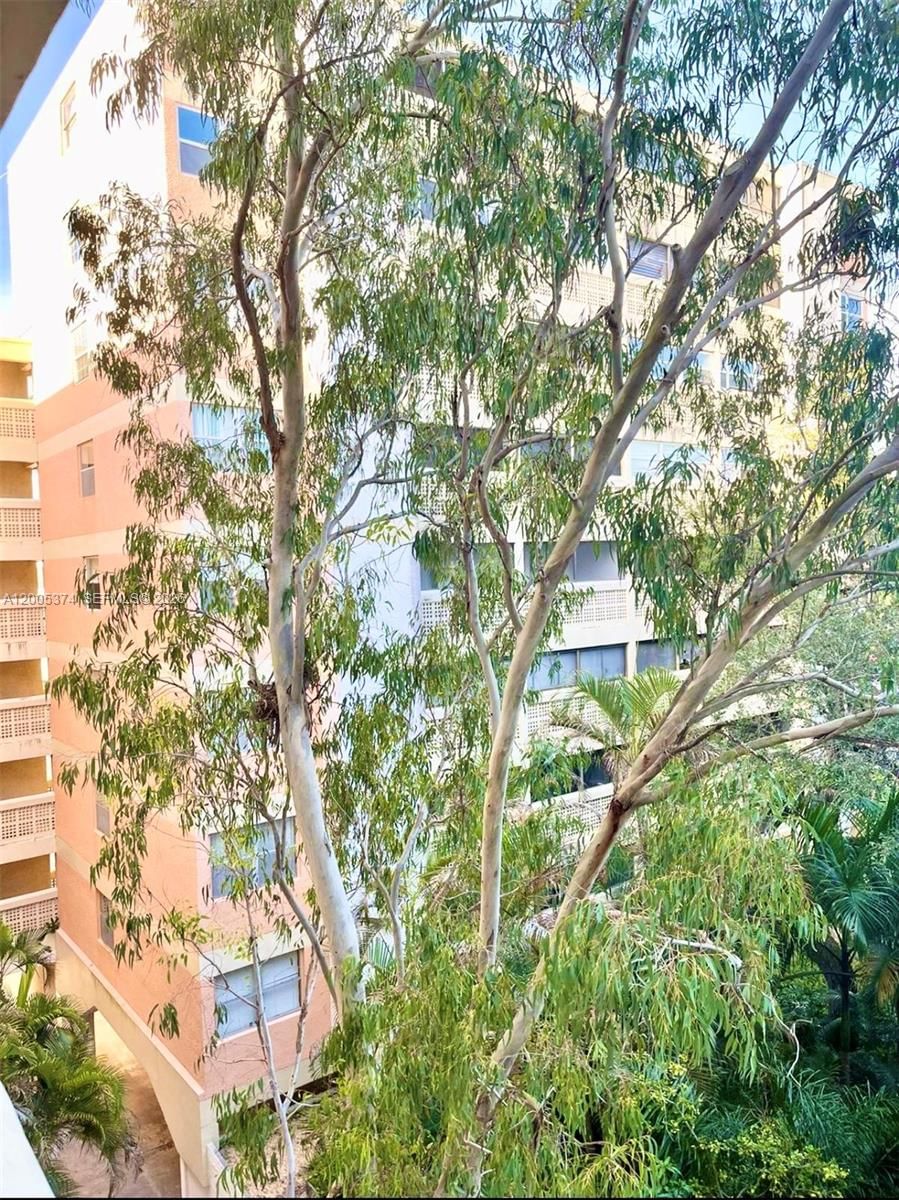 Real estate property located at 3301 Spanish Moss Ter #510, Broward, Lakes Of Inverrary Condo, Lauderhill, FL