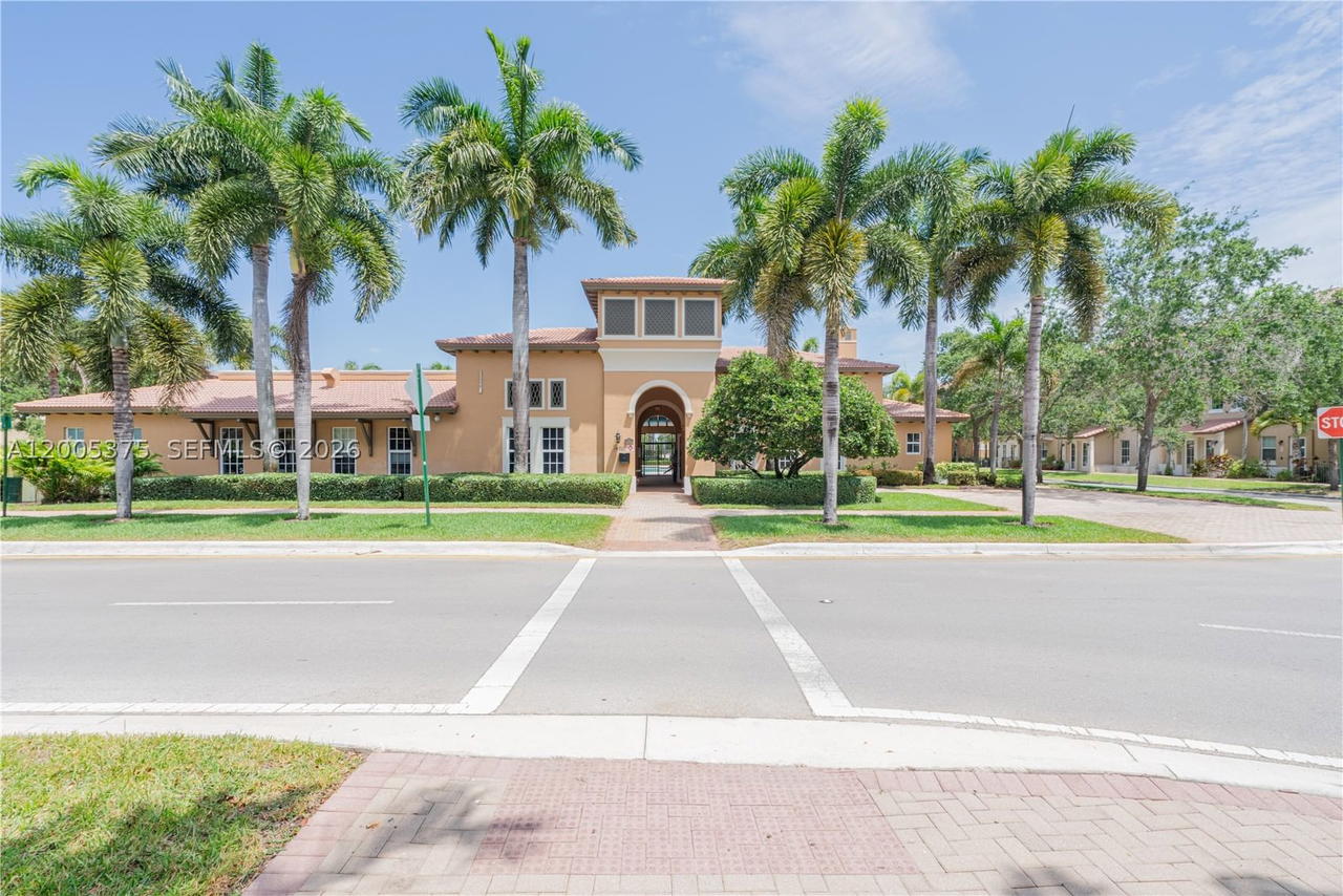 Real estate property located at 623 146th Ter, Broward, Meadow Pines, Pembroke Pines, FL