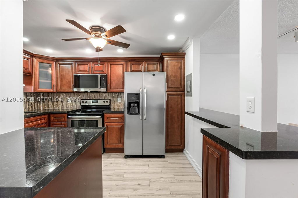 Real estate property located at 711 Hollybrook Dr #209, Broward, Hollybrook Golf And, Pembroke Pines, FL