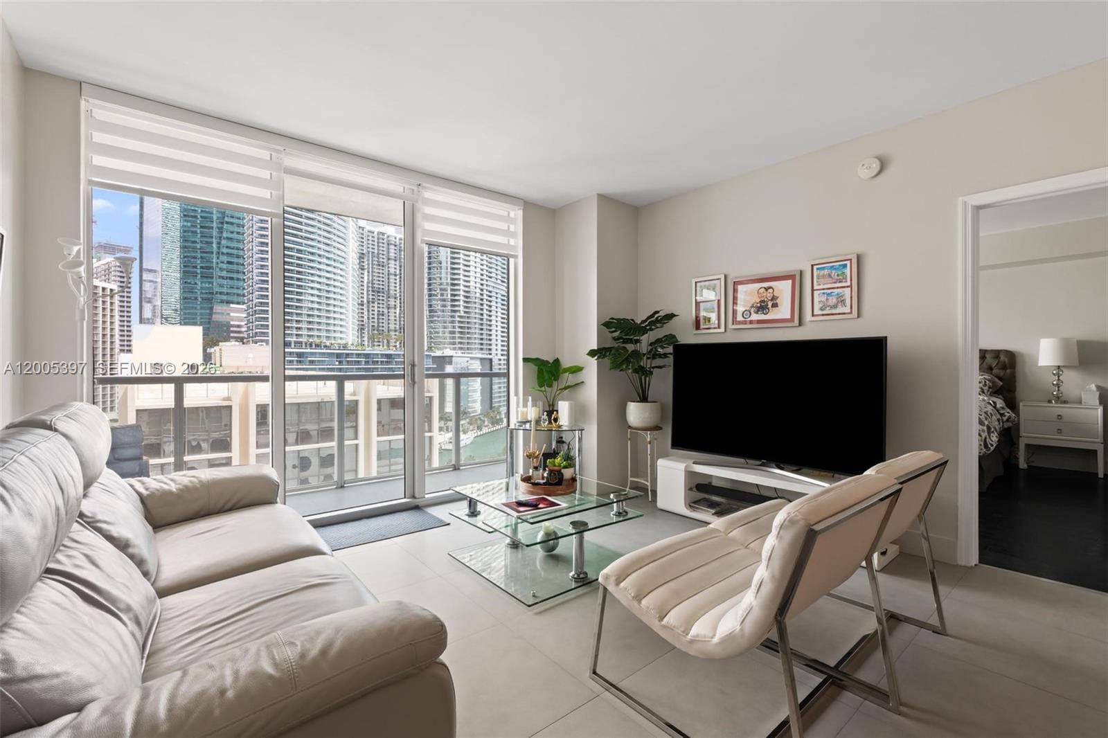 Real estate property located at 500 Brickell Ave #1405, Miami-dade, 500 Brickell East Condo, Miami, FL