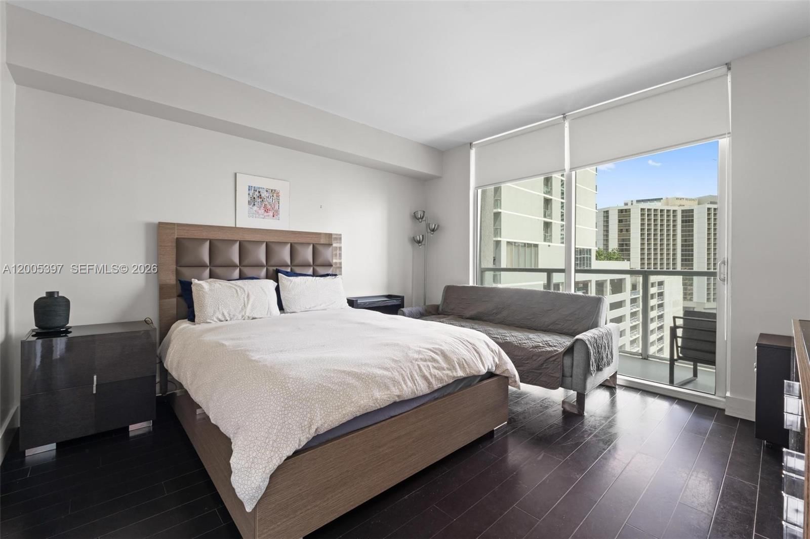 Real estate property located at 500 Brickell Ave #1405, Miami-dade, 500 Brickell East Condo, Miami, FL