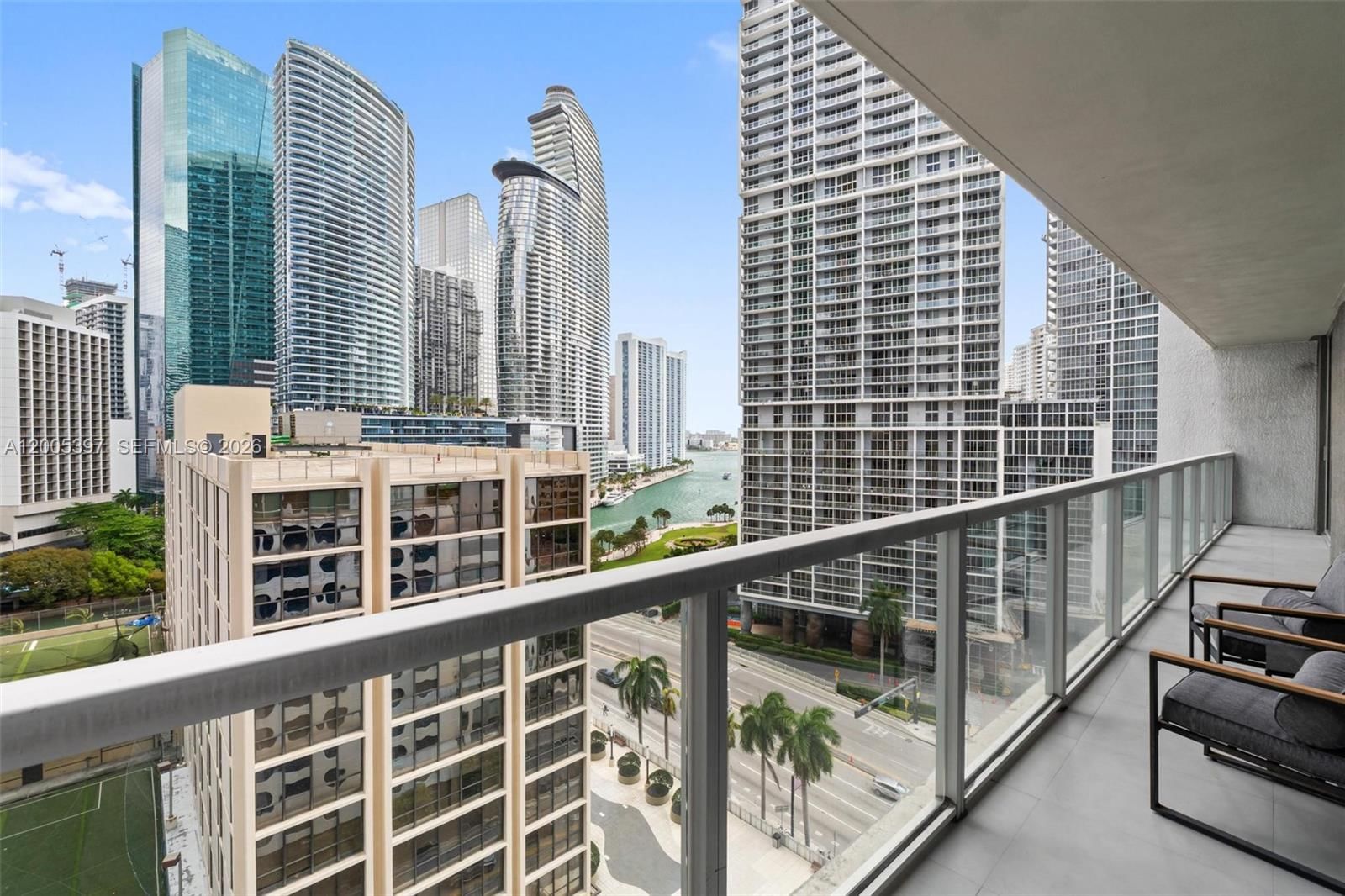 Real estate property located at 500 Brickell Ave #1405, Miami-dade, 500 Brickell East Condo, Miami, FL