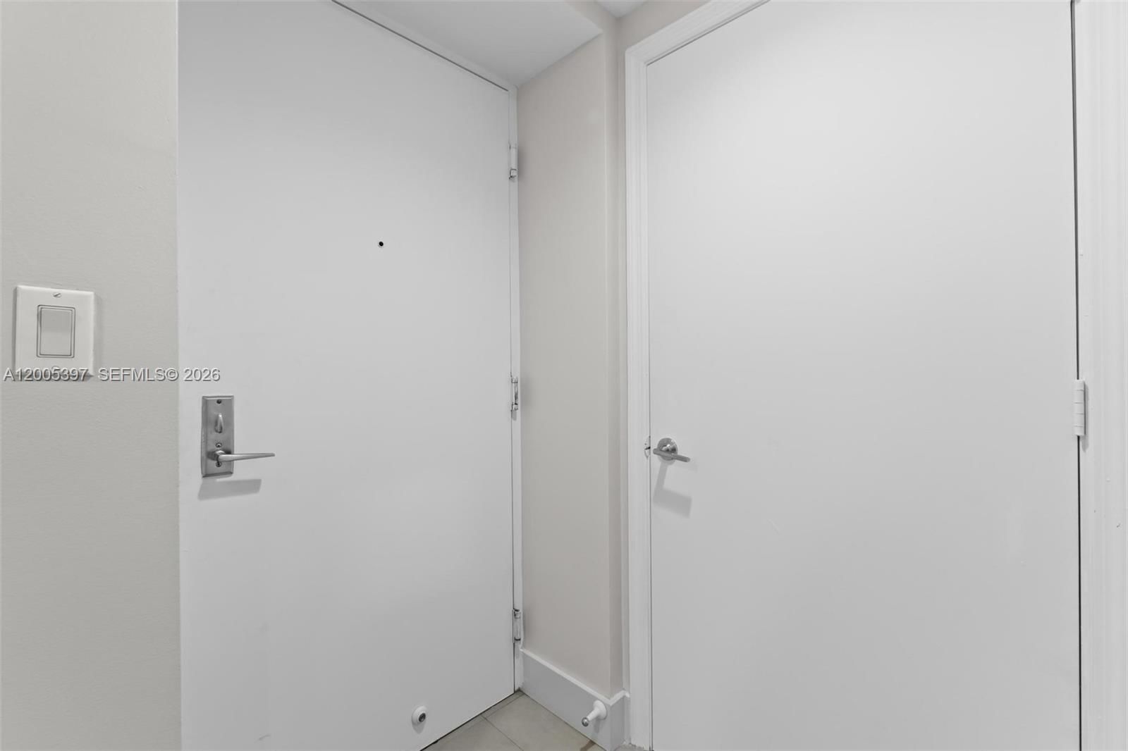 Real estate property located at 500 Brickell Ave #1405, Miami-dade, 500 Brickell East Condo, Miami, FL