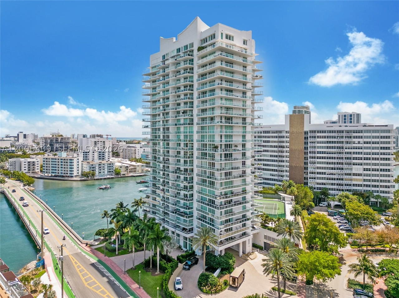 Real estate property located at 10 Venetian Way #804, Miami-dade, The Grand Venetian Condo, Miami Beach, FL