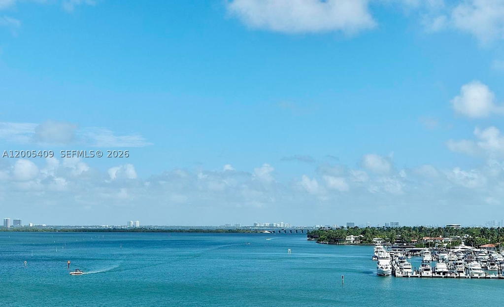 Real estate property located at 10 Venetian Way #804, Miami-dade, The Grand Venetian Condo, Miami Beach, FL
