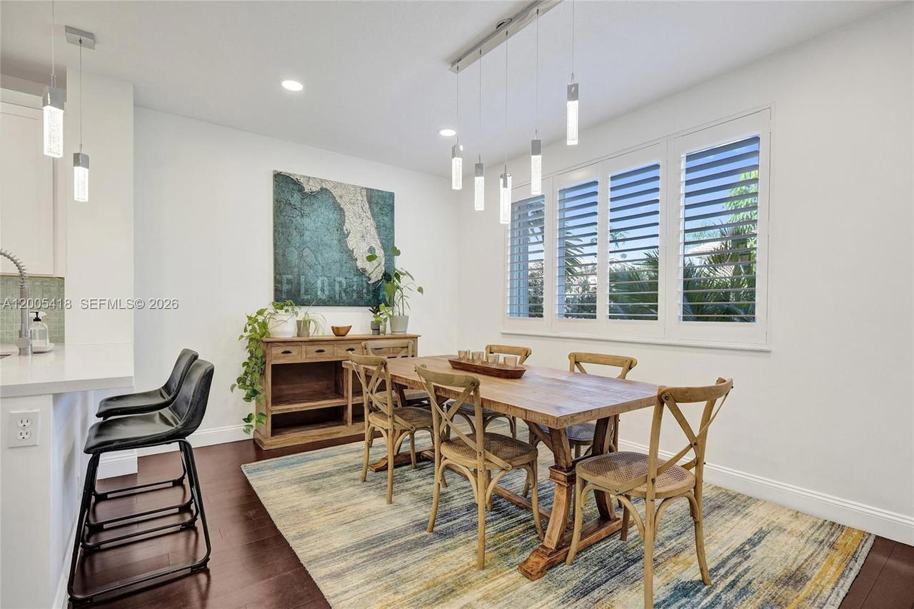 Real estate property located at 1062 158th Ave, Broward, Hollywood Lakes Country C, Pembroke Pines, FL