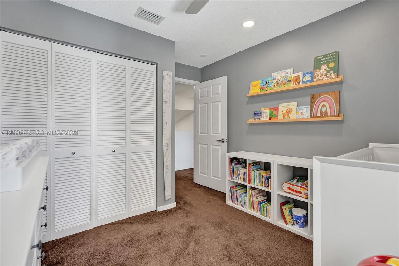 Real estate property located at 1062 158th Ave, Broward, Hollywood Lakes Country C, Pembroke Pines, FL