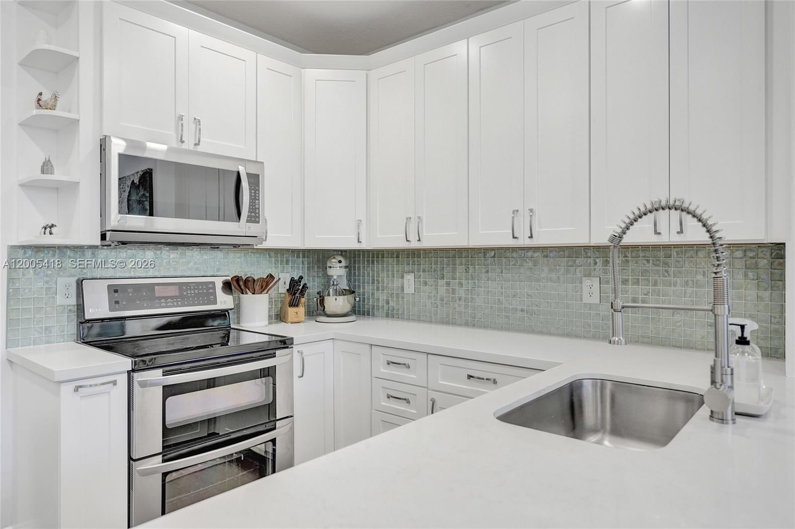 Real estate property located at 1062 158th Ave, Broward, Hollywood Lakes Country C, Pembroke Pines, FL