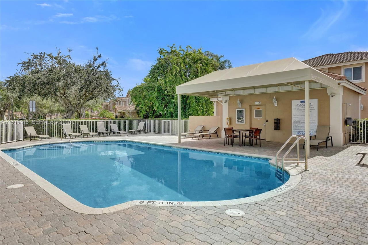 Real estate property located at 1062 158th Ave, Broward, Hollywood Lakes Country C, Pembroke Pines, FL