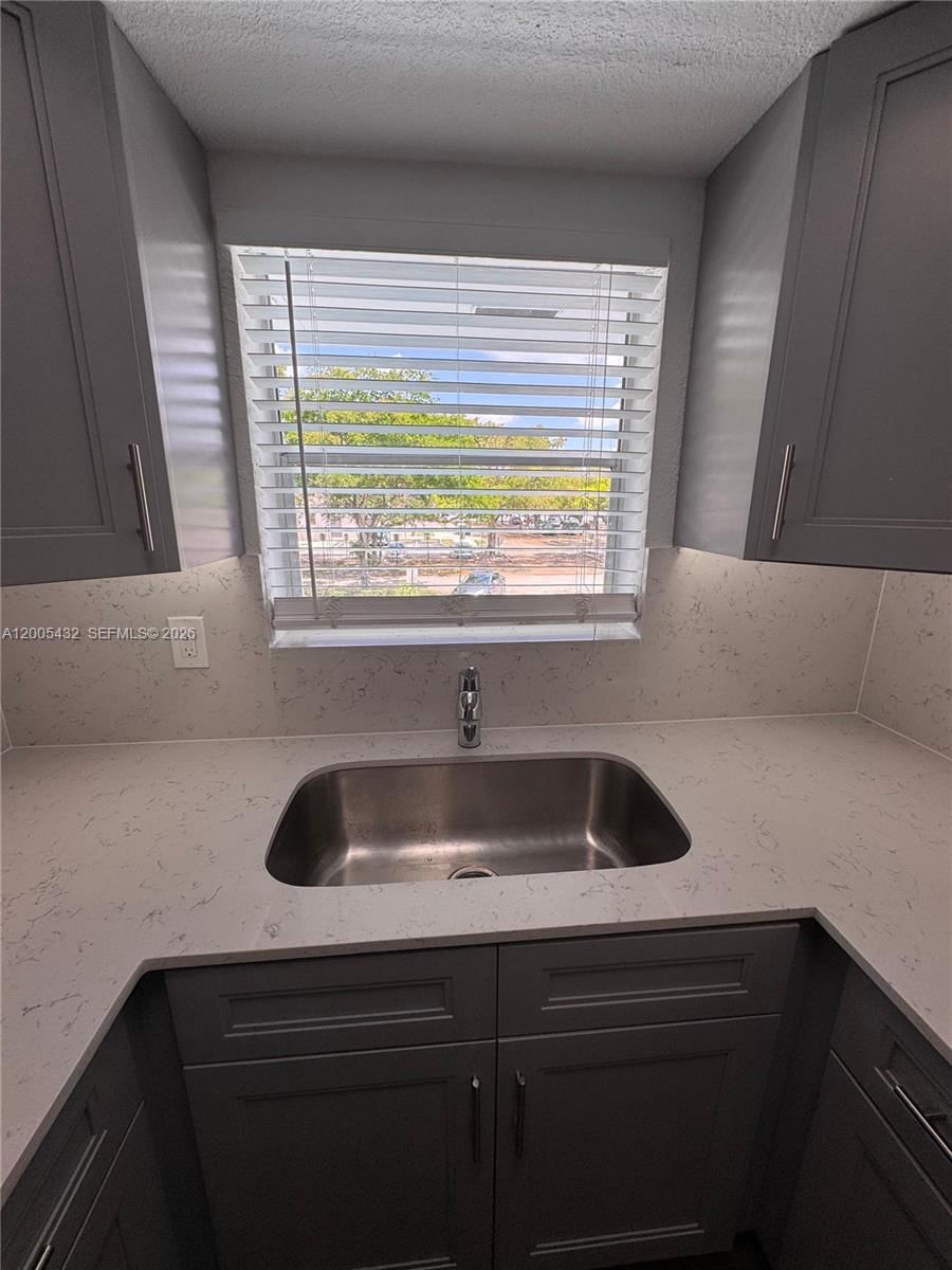 Real estate property located at 3510 Harrison St #12, Broward, Astor Condo, Hollywood, FL