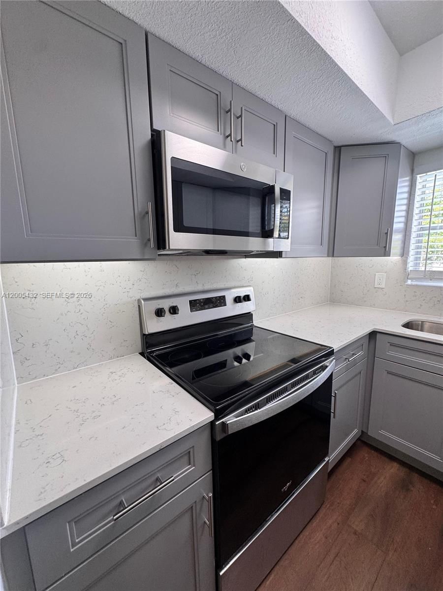 Real estate property located at 3510 Harrison St #12, Broward, Astor Condo, Hollywood, FL