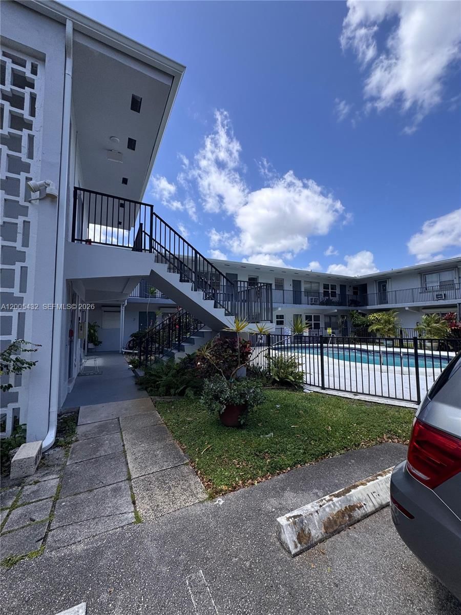 Real estate property located at 3510 Harrison St #12, Broward, Astor Condo, Hollywood, FL