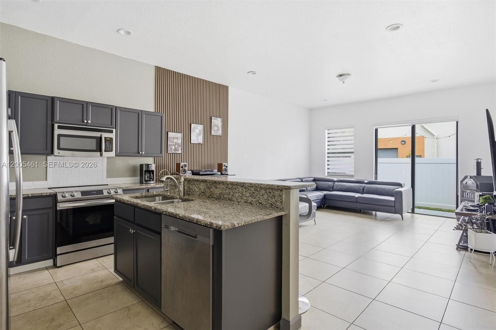 Real estate property located at 3518 86th Ter, Miami-dade, Bellagio, Hialeah, FL