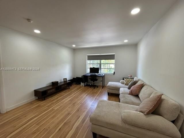 Real estate property located at 1520 Mckinley St #206E, Broward, Mayfair Apt Co-op, Hollywood, FL