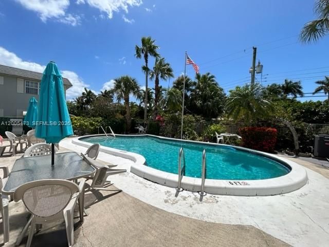 Real estate property located at 1520 Mckinley St #206E, Broward, Mayfair Apt Co-op, Hollywood, FL
