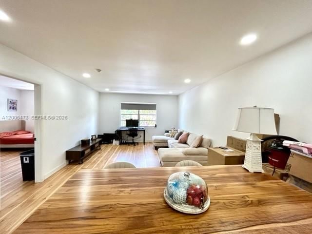 Real estate property located at 1520 Mckinley St #206E, Broward, Mayfair Apt Co-op, Hollywood, FL