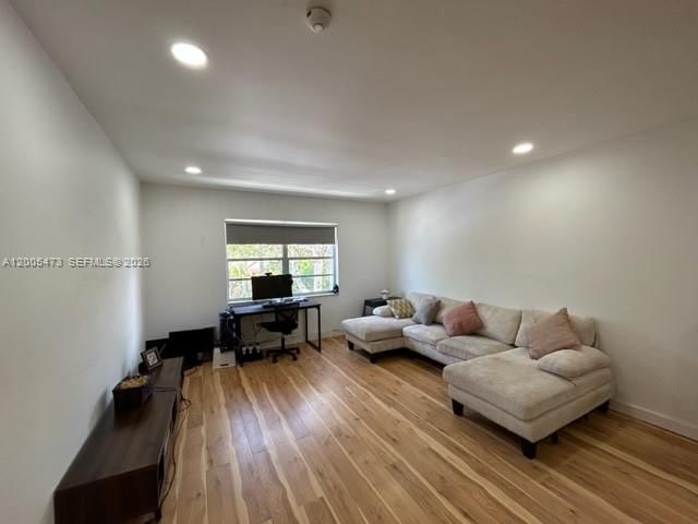 Real estate property located at 1520 Mckinley St #206E, Broward, Mayfair Apt Co-op, Hollywood, FL