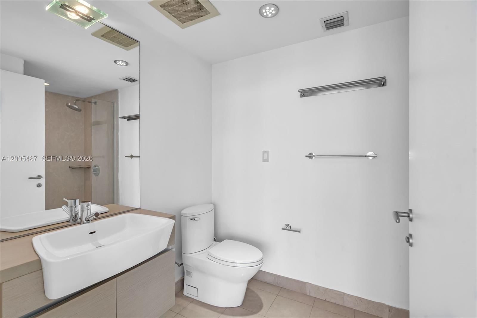 Real estate property located at 200 Biscayne Boulevard Way #3407, Miami-dade, Epic West Condo, Miami, FL