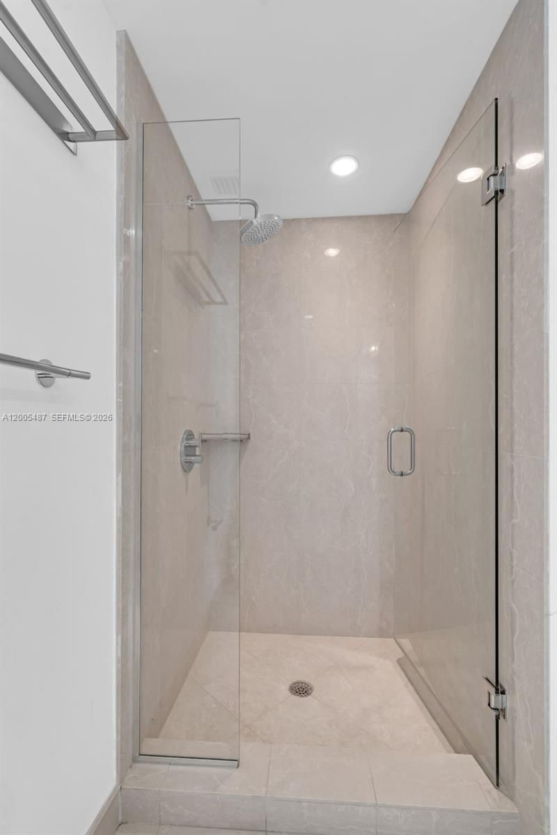 Real estate property located at 200 Biscayne Boulevard Way #3407, Miami-dade, Epic West Condo, Miami, FL