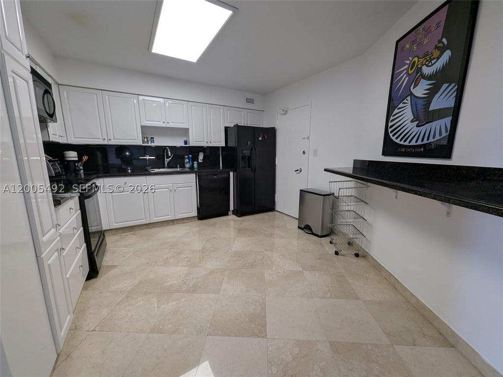 Real estate property located at 5161 Collins Ave #518, Miami-dade, Seacoast 5151 Condo, Miami Beach, FL