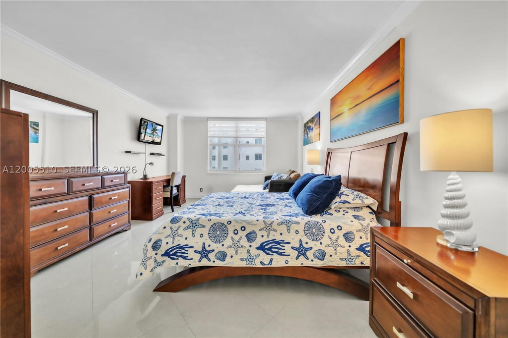 Real estate property located at 3725 Ocean Dr #1220, Broward, Sea Air Towers Condo, Hollywood, FL