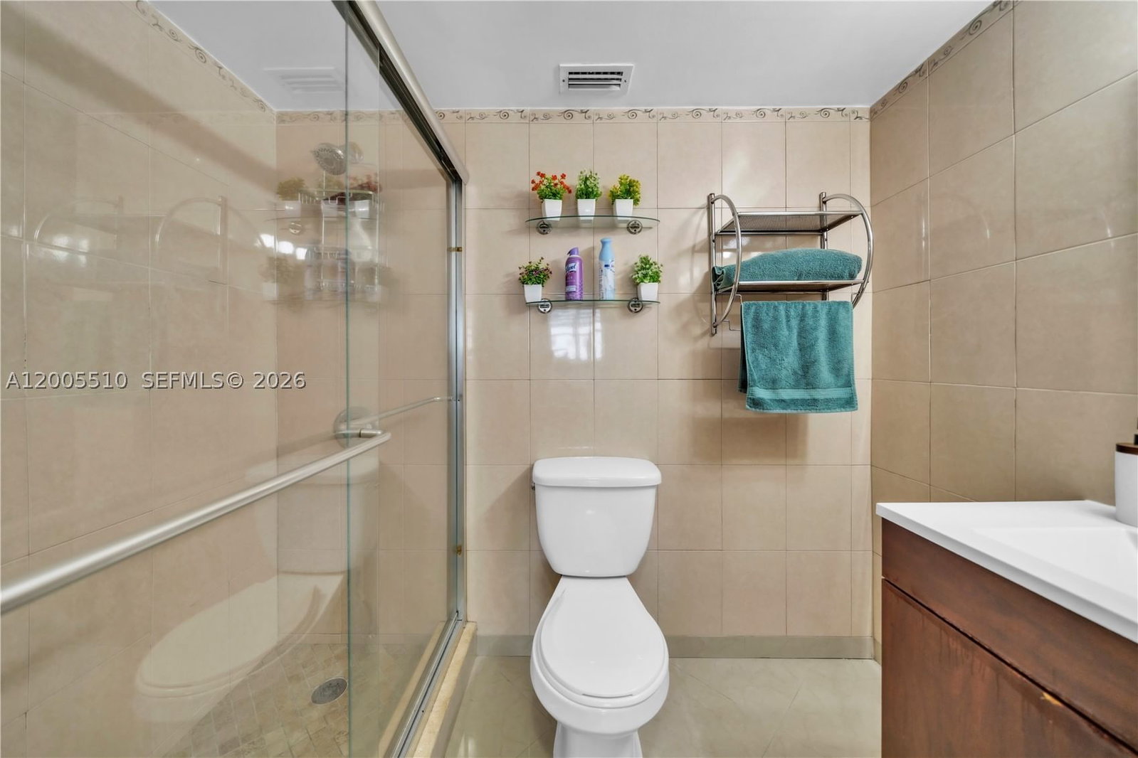 Real estate property located at 3725 Ocean Dr #1220, Broward, Sea Air Towers Condo, Hollywood, FL