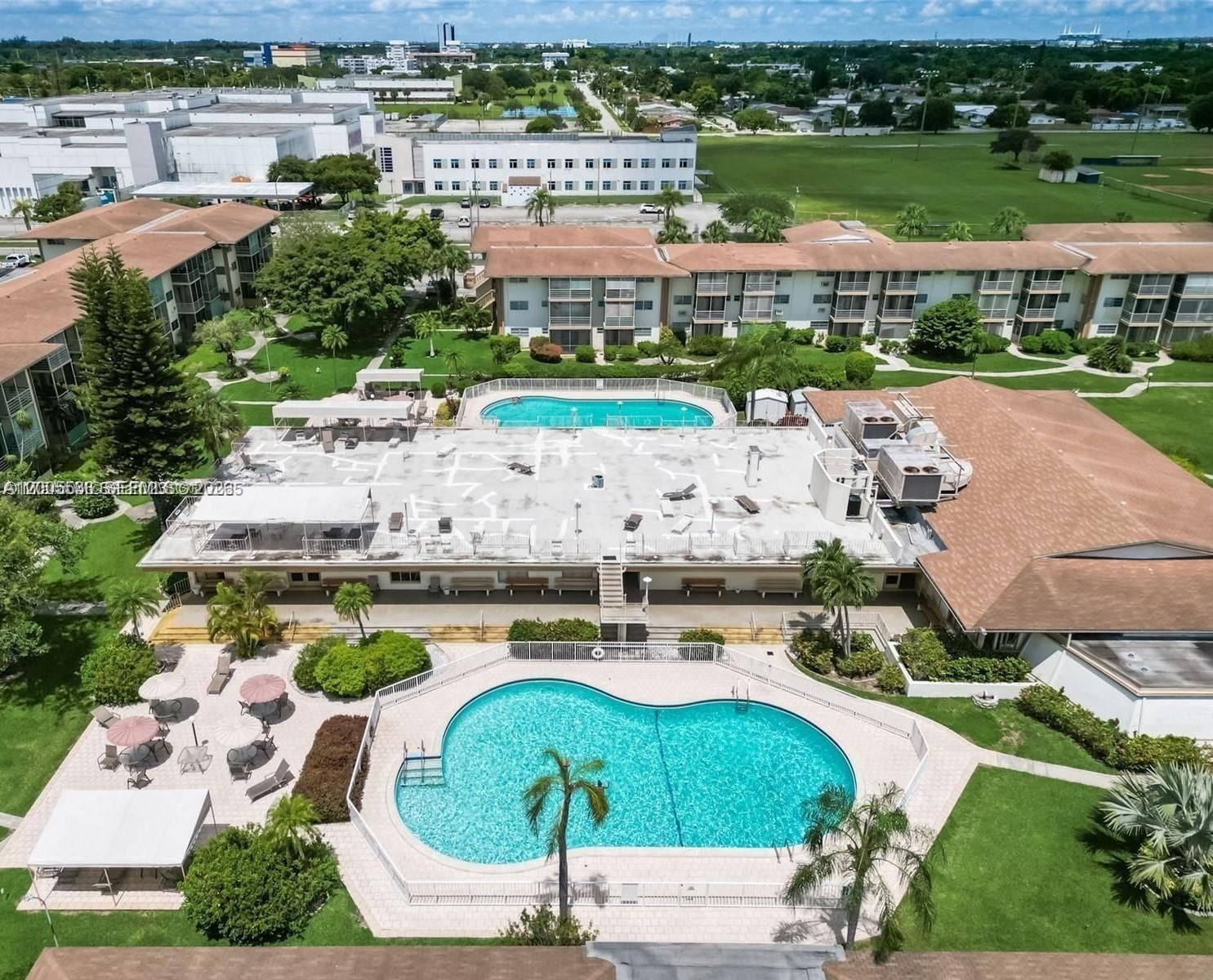 Real estate property located at 16701 13th Ave #102, Miami-dade, Mar-len Gardens No 8 Corp, Miami, FL