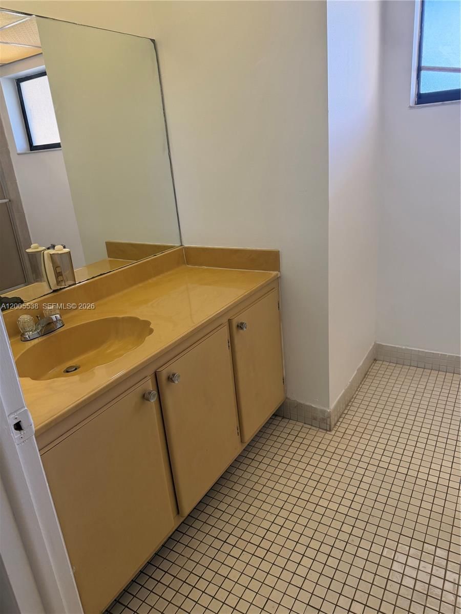 Real estate property located at 8415 107th Ave #208W, Miami-dade, Kendall Acres West Condo, Miami, FL