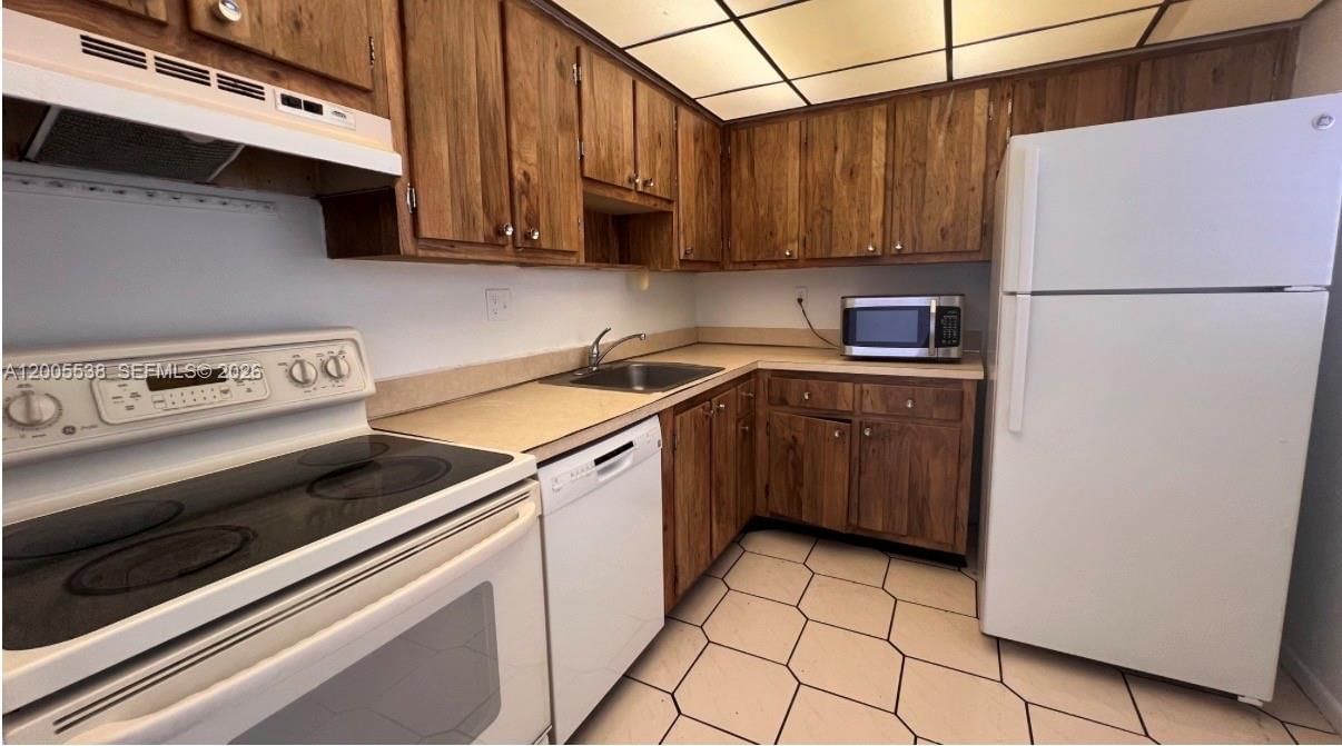 Real estate property located at 8415 107th Ave #208W, Miami-dade, Kendall Acres West Condo, Miami, FL