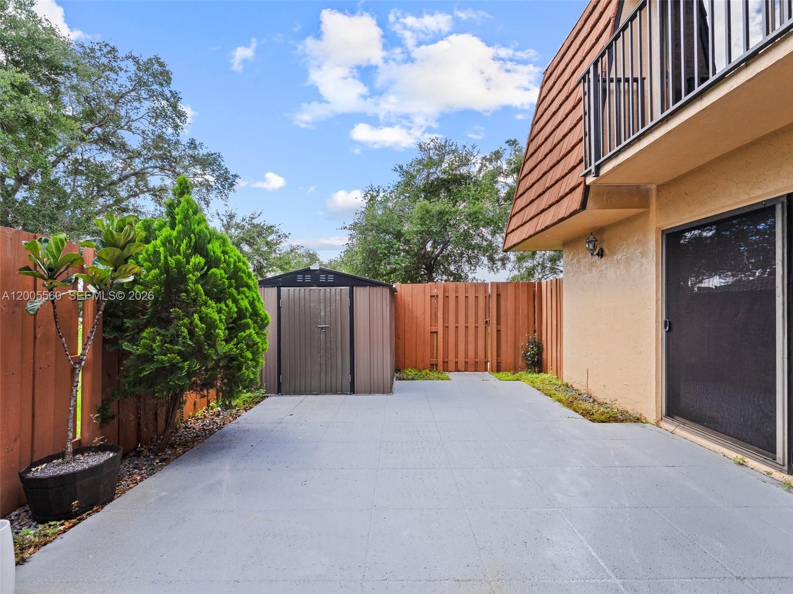 Real estate property located at 2532 Camelot Ct, Broward, Rock Creek Phase Two, Cooper City, FL