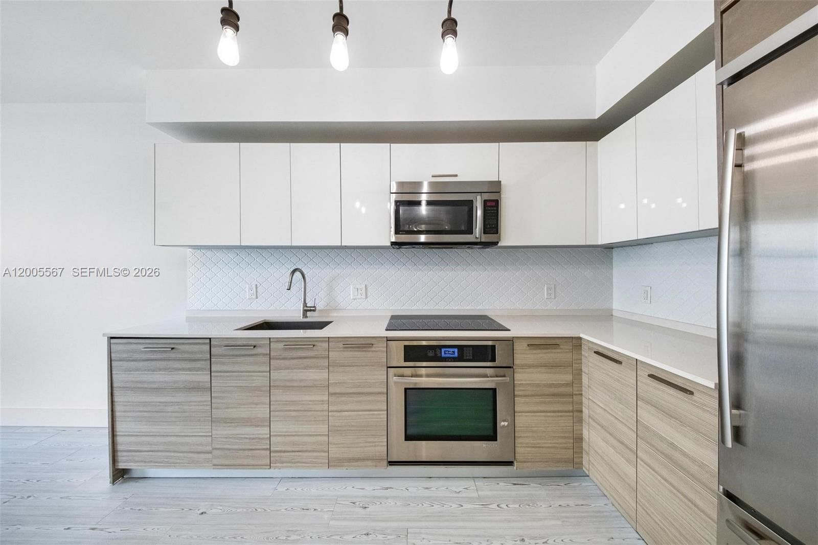 Real estate property located at 1300 Brickell Bay Dr #704, Miami-dade, Brickellhouse Condo, Miami, FL