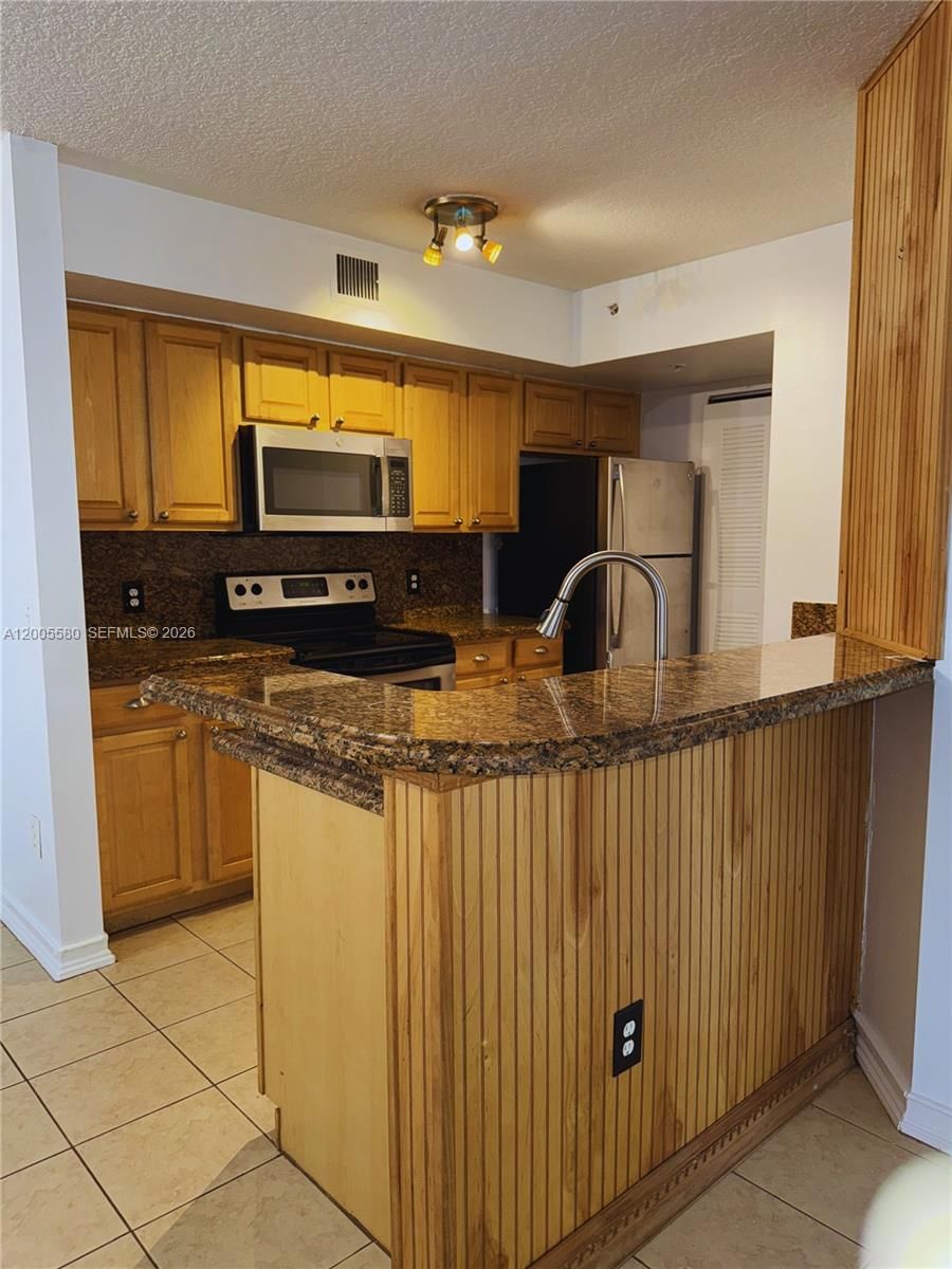 Real estate property located at , Broward, Pinehurst Club Condo, Hollywood, FL