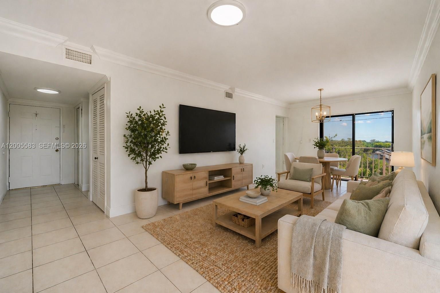 Real estate property located at 8401 NW 8 ST #401, Miami-dade, Visions At Fountainbleau P, Miami, FL