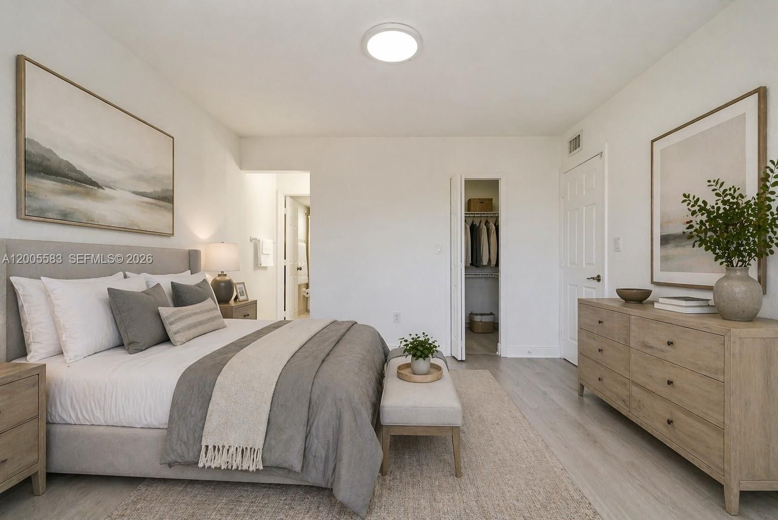 Real estate property located at 8401 NW 8 ST #401, Miami-dade, Visions At Fountainbleau P, Miami, FL