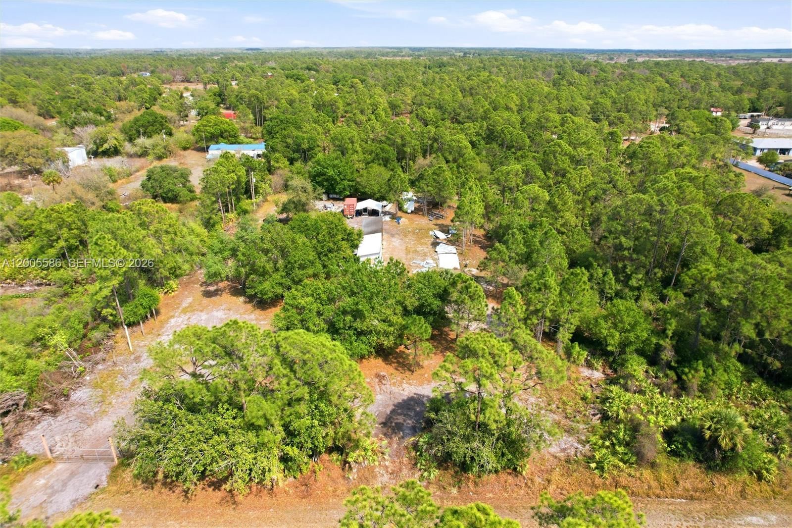 Real estate property located at 865 Willow Street, Hendry, Montura South Half, Other, FL