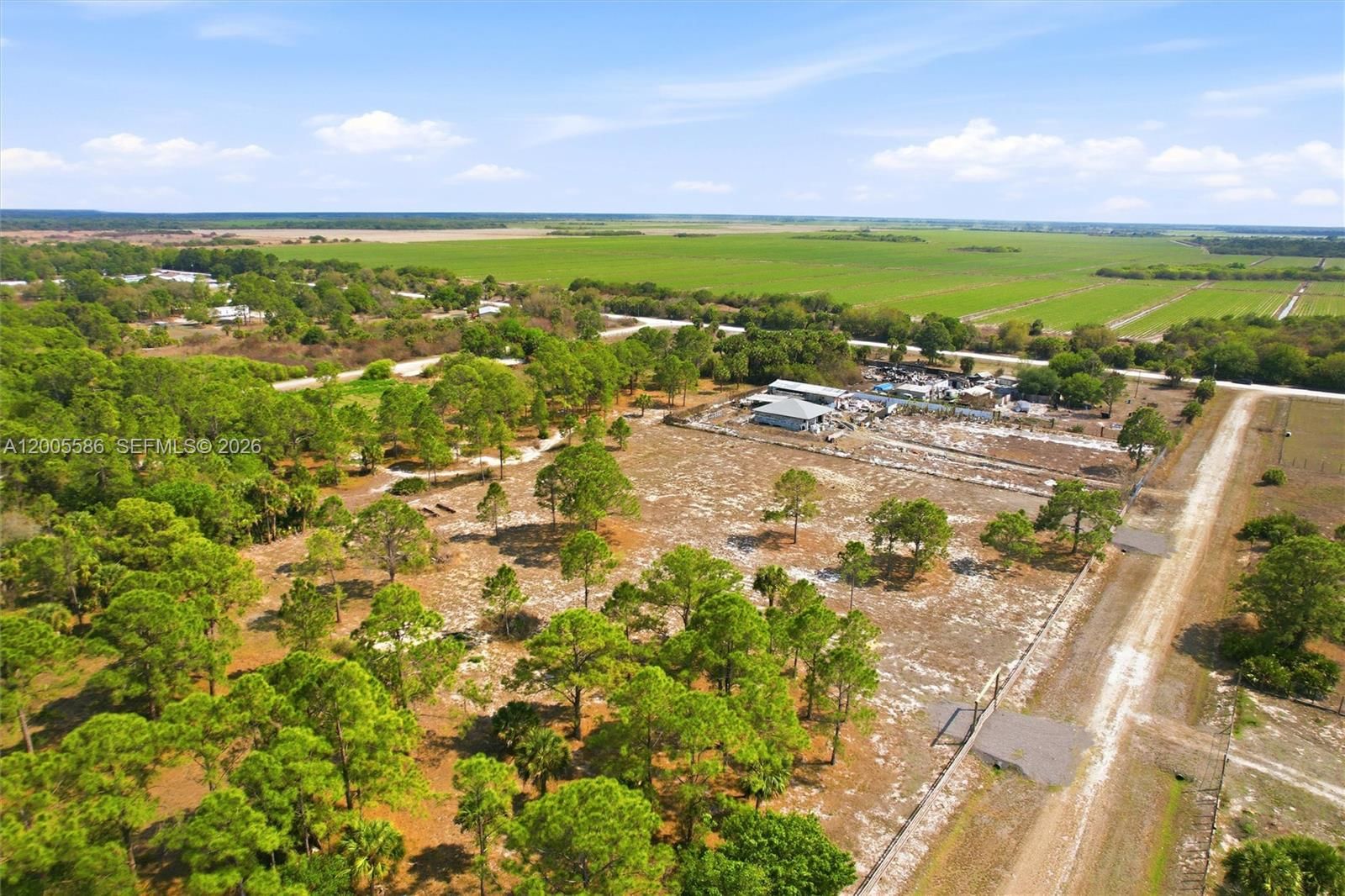 Real estate property located at 865 Willow Street, Hendry, Montura South Half, Other, FL