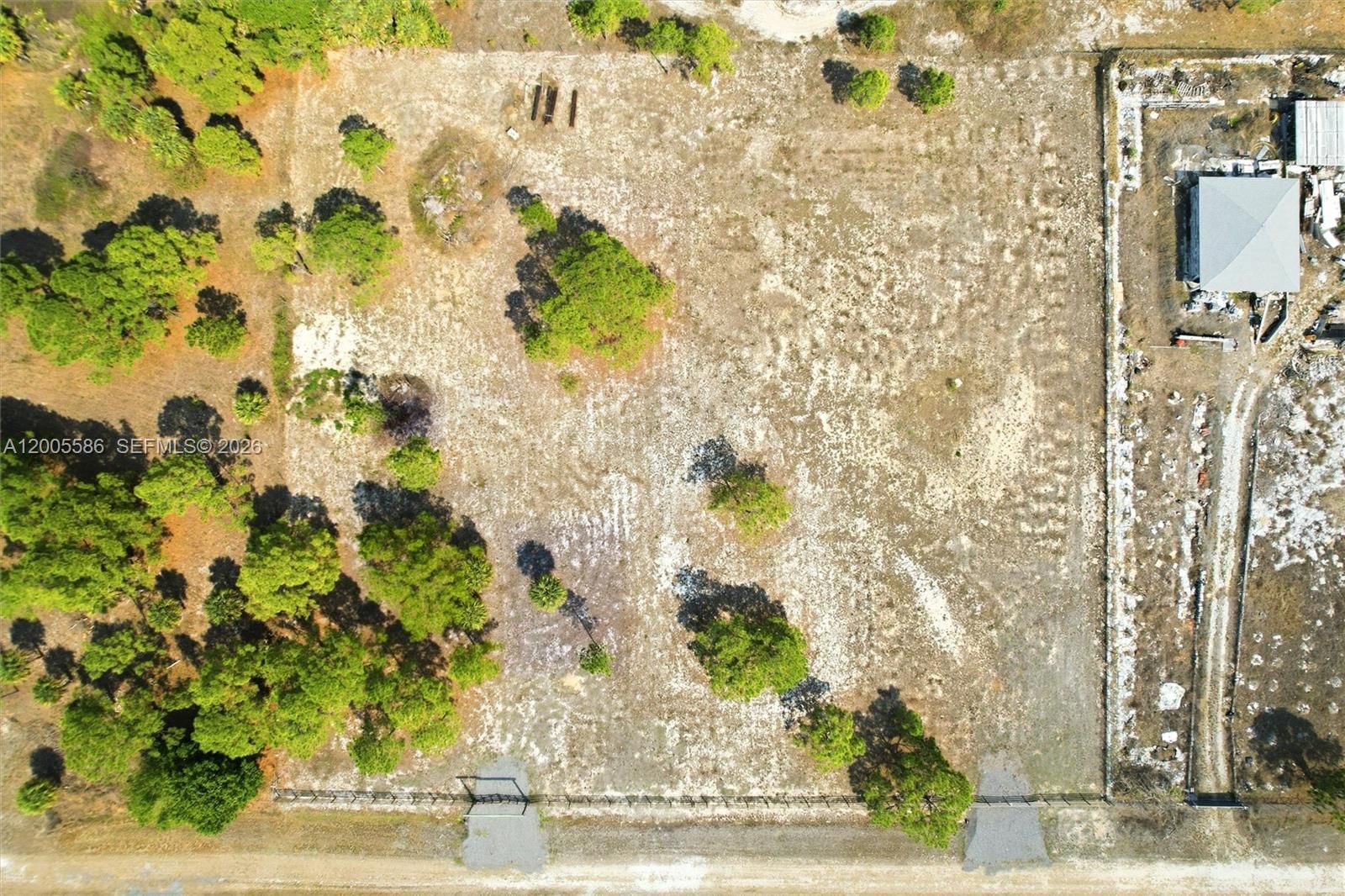 Real estate property located at 865 Willow Street, Hendry, Montura South Half, Other, FL