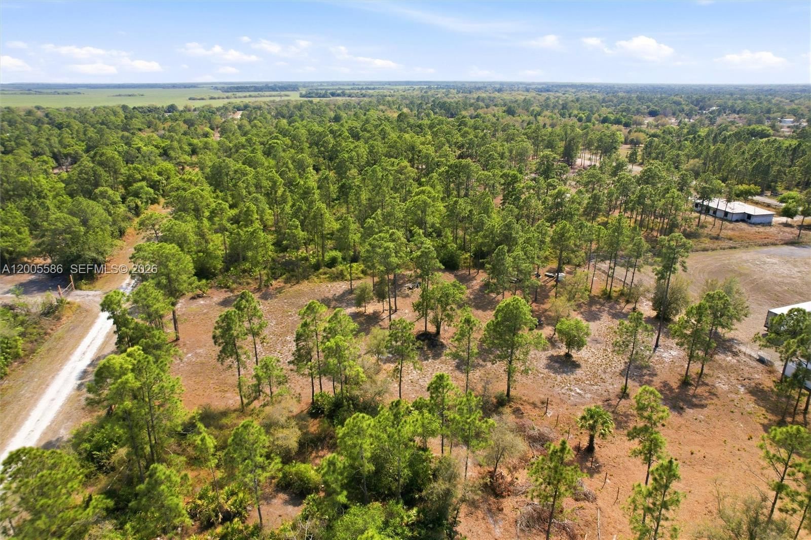 Real estate property located at 865 Willow Street, Hendry, Montura South Half, Other, FL