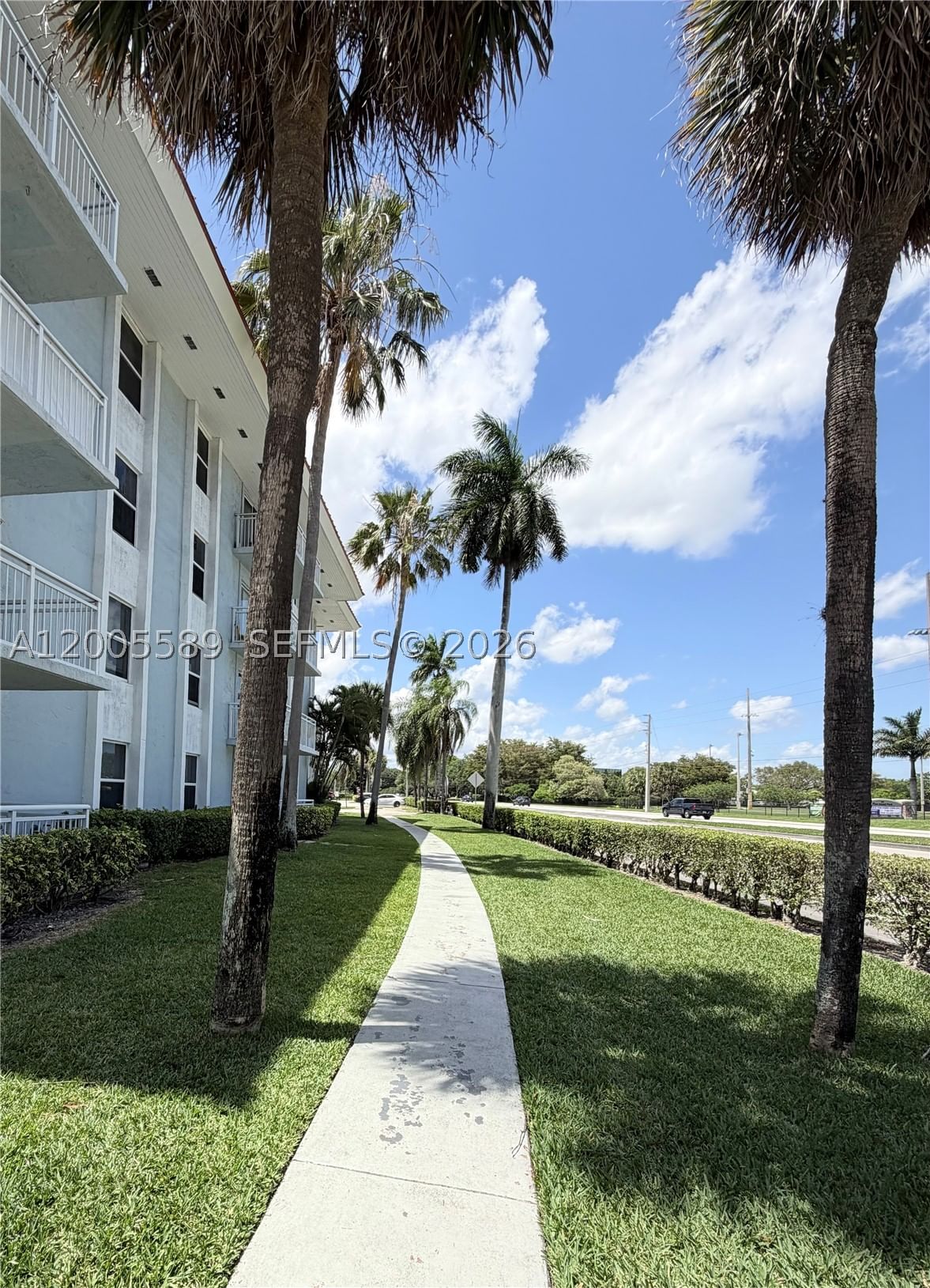 Real estate property located at 505 Pine Island Rd #208B, Broward, Newport Condo, Plantation, FL