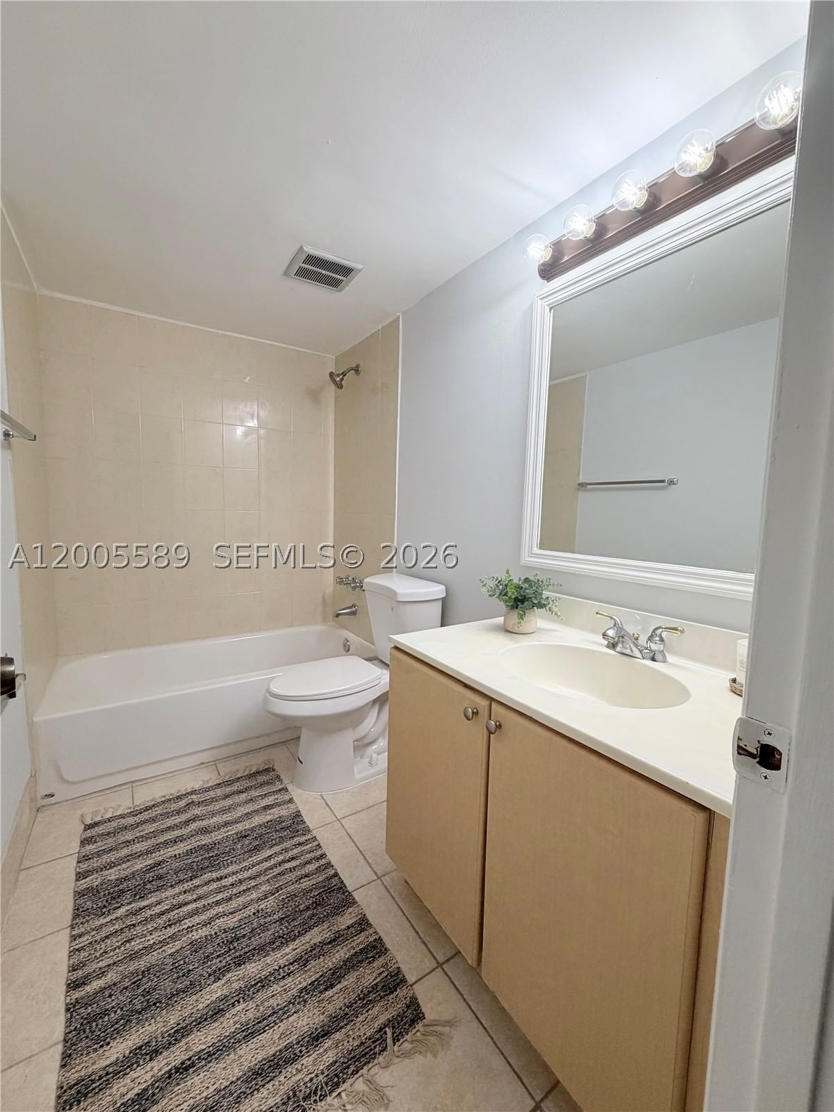 Real estate property located at 505 Pine Island Rd #208B, Broward, Newport Condo, Plantation, FL