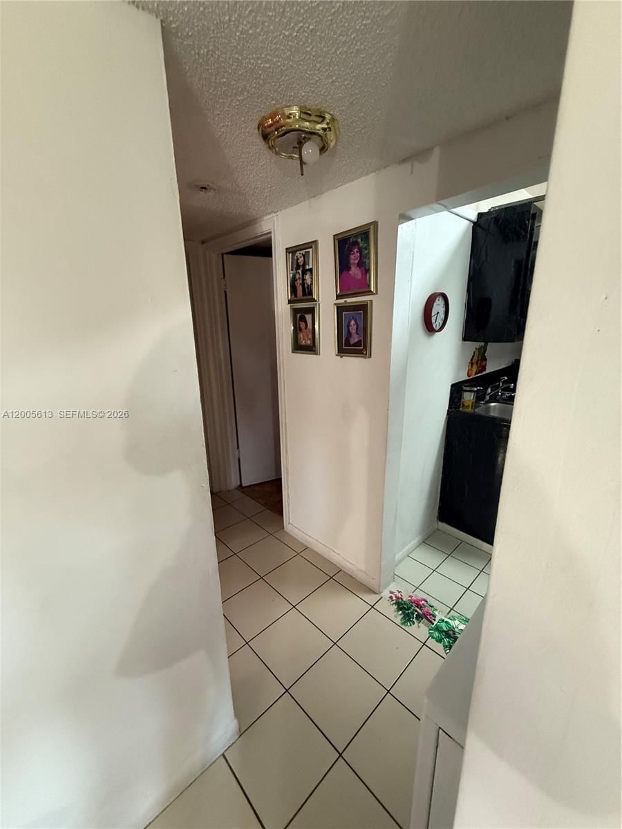 Real estate property located at 6219 131st Pl #204, Miami-dade, Lake Forest Park Condo Iv, Miami, FL