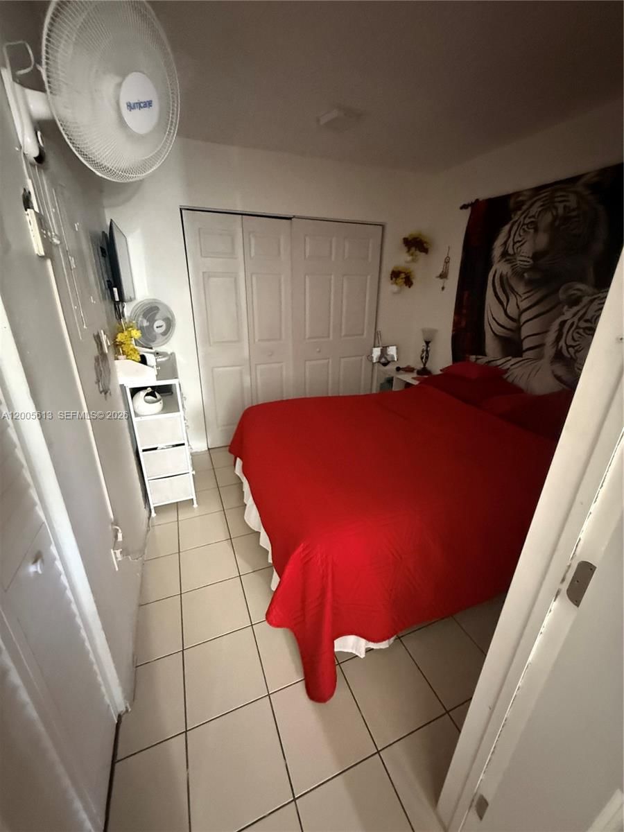 Real estate property located at 6219 131st Pl #204, Miami-dade, Lake Forest Park Condo Iv, Miami, FL