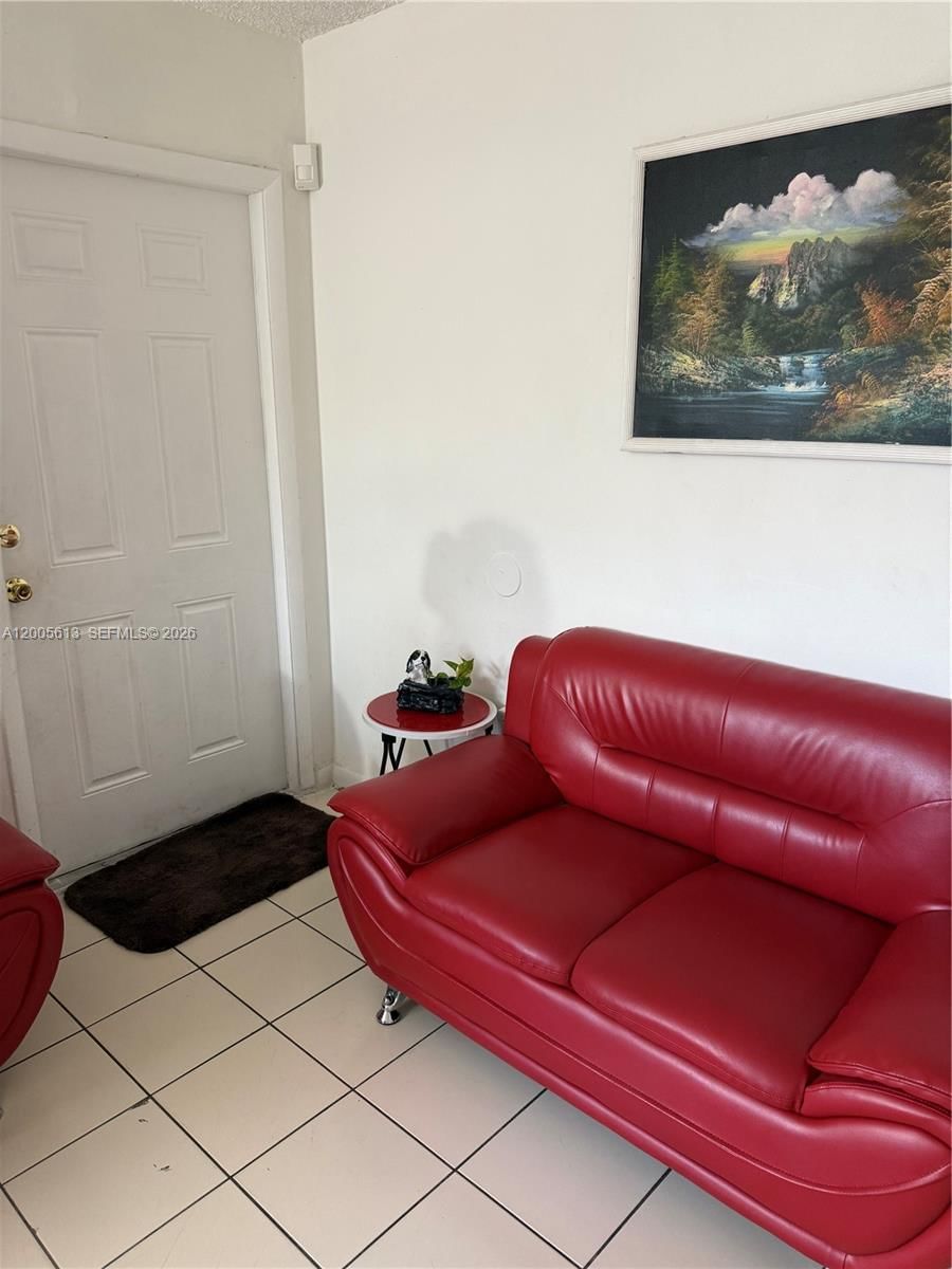 Real estate property located at 6219 131st Pl #204, Miami-dade, Lake Forest Park Condo Iv, Miami, FL