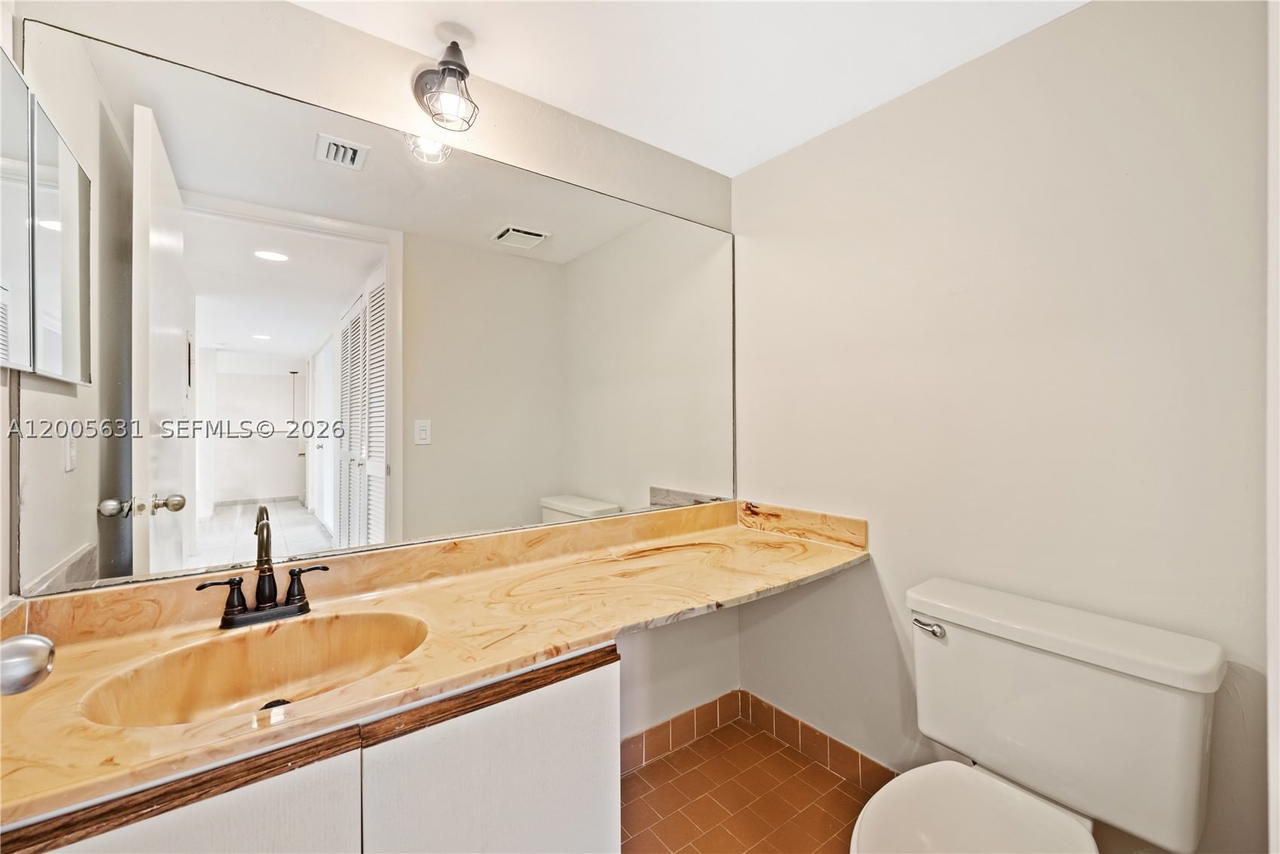 Real estate property located at 6601 116th Ct #404, Miami-dade, Sec 44 Atriums At Snapper, Miami, FL