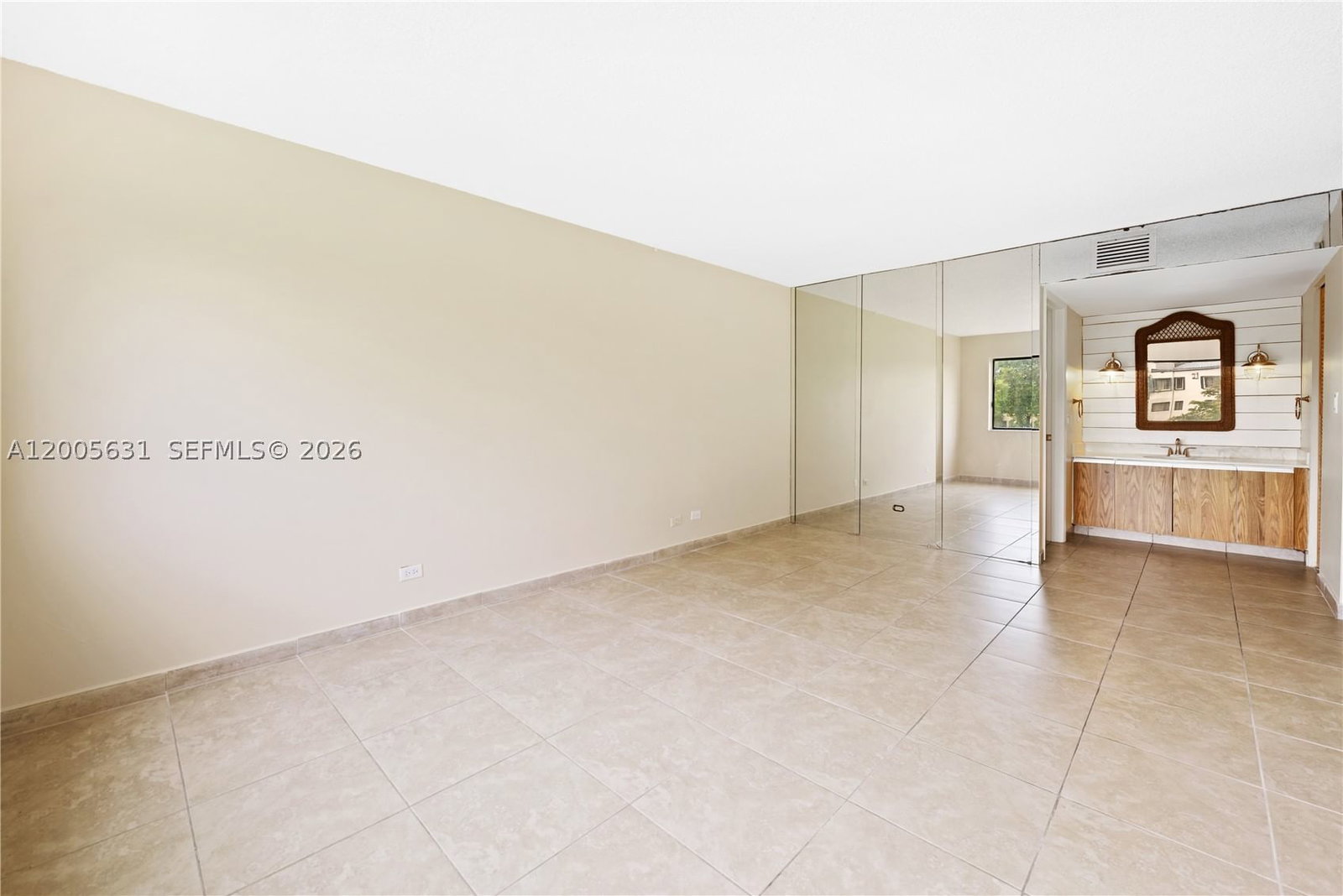Real estate property located at 6601 116th Ct #404, Miami-dade, Sec 44 Atriums At Snapper, Miami, FL