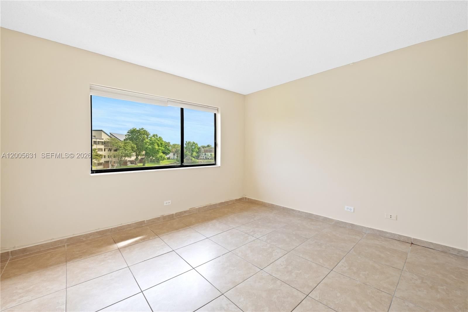 Real estate property located at 6601 116th Ct #404, Miami-dade, Sec 44 Atriums At Snapper, Miami, FL