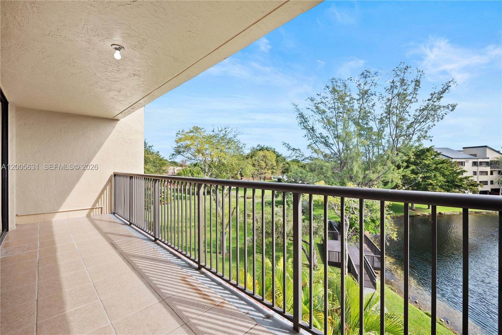 Real estate property located at 6601 116th Ct #404, Miami-dade, Sec 44 Atriums At Snapper, Miami, FL