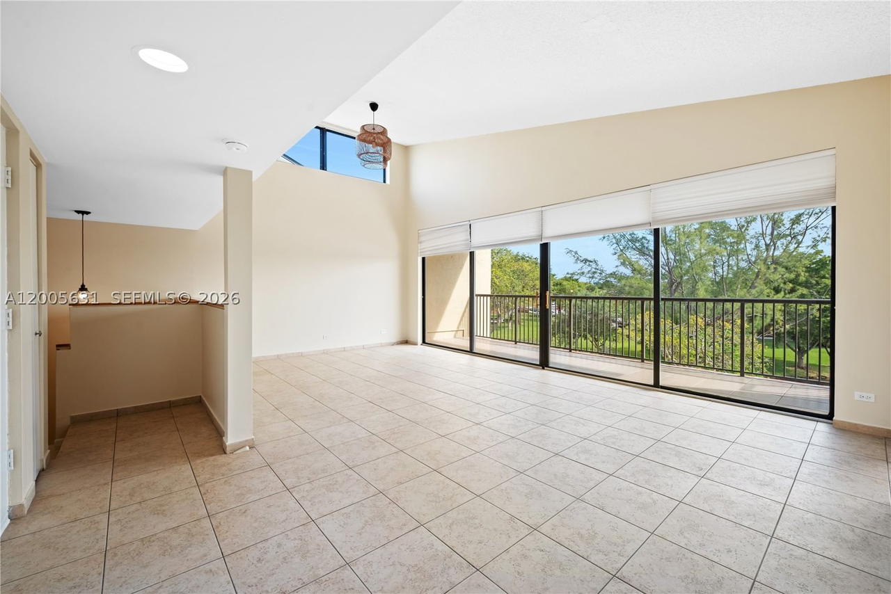 Real estate property located at 6601 116th Ct #404, Miami-dade, Sec 44 Atriums At Snapper, Miami, FL