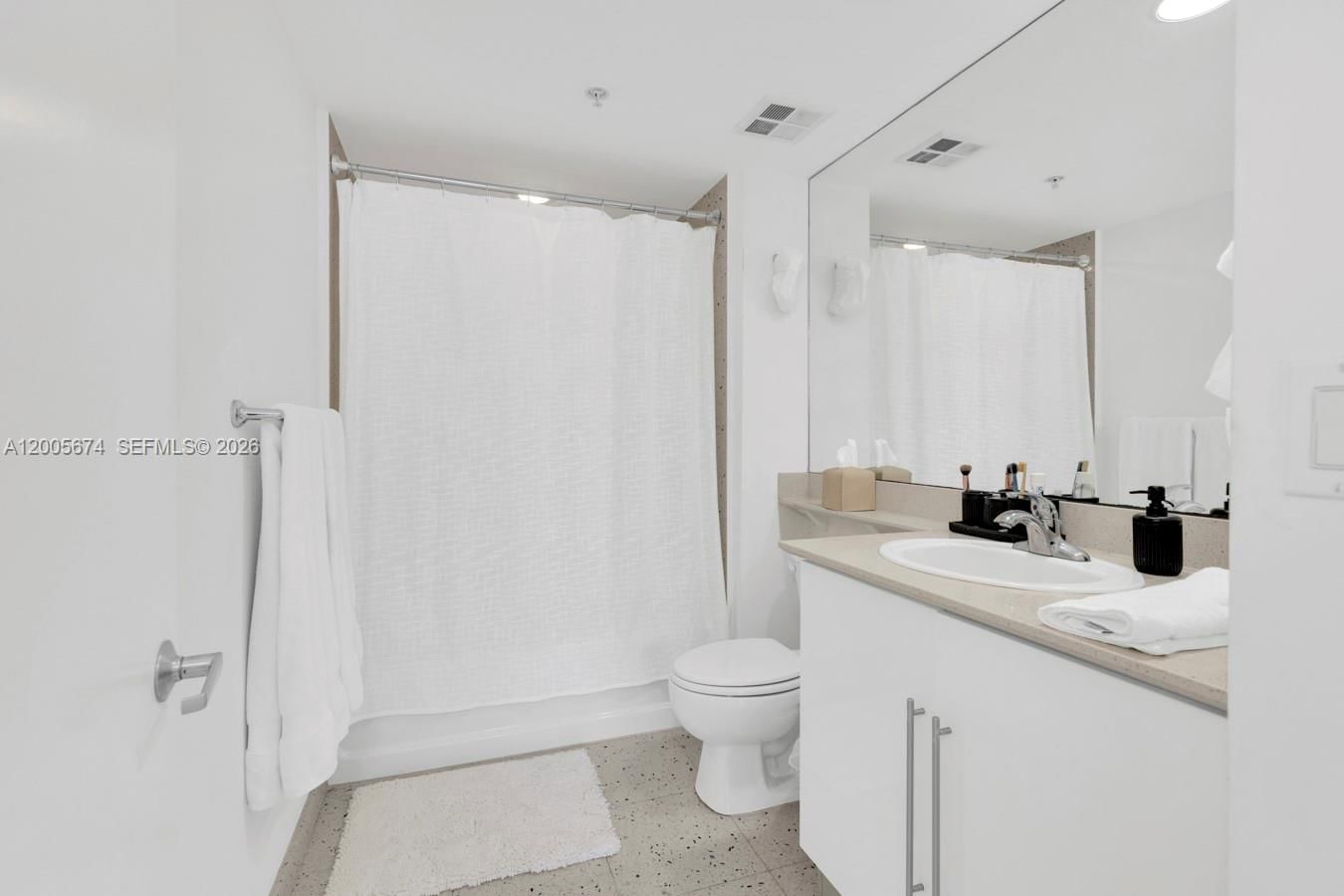 Real estate property located at 335 BISCAYNE BL #3408, Miami-dade, One Miami East, Miami, FL